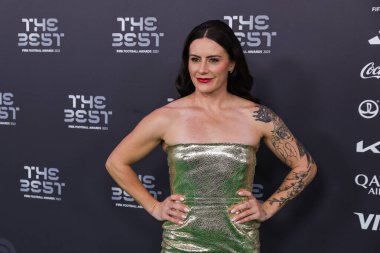 Ali Krieger, En İyi FIFA Futbol Ödülleri 2023 Apollo Theatre, Londra, Birleşik Krallık 'ta 15 Ocak 2024' te Yeşil Halı 'ya ulaştı. 