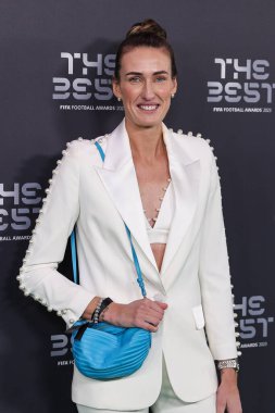 Eski İngiltere Uluslararası Jill Scott, 15 Ocak 2024 'te Eventim Apollo, Londra, İngiltere' de düzenlenen En İyi FIFA Futbol Ödülleri 2023 'e katılmak üzere ülkeye geldiğinde poz verdi.