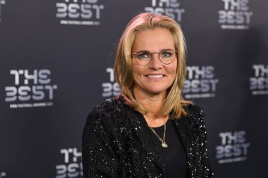 İngiltere teknik direktörü Sarina Wiegman, En İyi FIFA Futbol Ödülleri 2023 Apollo Theatre, Londra, Birleşik Krallık 'ta 15 Ocak 2024' te Yeşil Halı 'ya ulaştı.