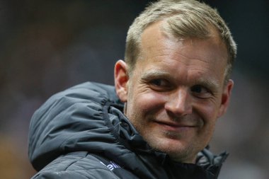 Bristol City teknik direktörü Liam Manning, 16 Ocak 2024 tarihinde Bristol City 'nin Bristol Gate, Bristol' da West Ham United 'a karşı oynadığı üçüncü tur müsabakasında Bristol Kupası' nı kazandı. 