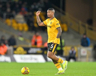 Wolverhampton Wanderers 'dan Mario Lemina, Birleşik Krallık, Wolverhampton' da 16 Ocak 2024 tarihinde oynanan üçüncü tur müsabakasında Wolverhampton Wanderers, Brentford 'a karşı 