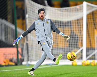 Wolverhampton Wanderers takımından Jos S, 16 Ocak 2024 tarihinde İngiltere 'nin Wolverhampton kentinde oynanan üçüncü tur rövanş karşılaşmasında ısınmaya başladı. 