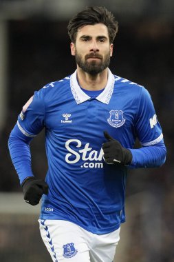 Birleşik Krallık 'ın Liverpool kenti Goodison Park' ta oynanan üçüncü tur müsabakasında Everton, Crystal Palace 'a karşı oynuyor.