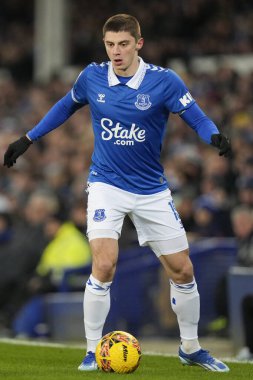 Everton 'dan Vitaliy Mykolenko 17 Ocak 202 tarihinde İngiltere' nin Liverpool kenti Goodison Park 'ta oynanan üçüncü tur karşılaşmasında Everton, Crystal Palace' a karşı.