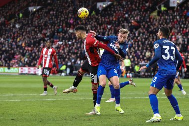 Sheffield United 'dan William Osula ve West Ham United' dan Jarrod Bowen Premier Lig karşılaşmasında Sheffield United ile West Ham United Bramall Lane, Sheffield, İngiltere 'de 21 Ocak 202' de karşı karşıya geldiler.