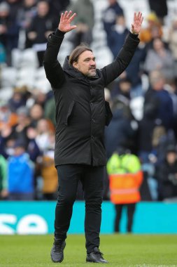 Leeds United takımının teknik direktörü Daniel Farke, 21 Ocak 2024 tarihinde Leeds Road, Leeds, Birleşik Krallık 'ta oynanan Leeds United - Preston North End maçının galibiyetini kutluyor.