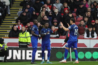 West Ham United takımından Maxwel Cornet, 21 Ocak 202 'de Bramall Lane, Sheffield, Birleşik Krallık' ta oynanan Premier League maçında 0-1 'lik galibiyet golünü kutluyor.