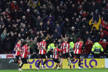 Sheffield United takımından Oliver McBurnie, 21 Ocak 202 'de Bramall Lane, Sheffield, İngiltere' de oynanan Premier League maçında Sheffield United 'a karşı West Ham United maçında 2-2 berabere kalma cezası aldı.