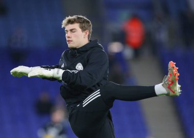 Leicester City 'den Mads Hermansen maçtan önce ısınıyor, Leicester City ile Ipswich Town arasındaki maç sırasında King Power Stadyumu, Leicester, Birleşik Krallık, 22 Ocak 202