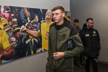 Barnsley takımından Jack Shepherd, Oxford United ile Barnsley maçında 23 Ocak 202 'de Kassam Stadyumu' na geldi.