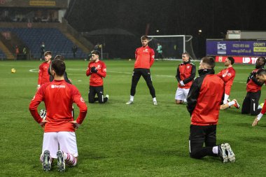 Maç öncesi ısınma oturumunda Barnsley 'den John Mcatee, 11 Ocak 202' de Oxford United ve Barnsley maçında Kassam Stadyumu 'nda karşı karşıya geldi.