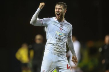 Barnsley 'den John Mcatee, Oxford United' ın 23 Ocak 202 'de Kassam Stadyumu' nda oynadığı Sky Bet Lig 1 karşılaşmasında kazandığı 0-1 'lik maç sonrasında havayı yumrukluyor.