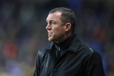 Neill Collins Barnsley 'in baş antrenörü takımına, Oxford United' ın 23 Ocak 202 'de Kassam Stadyumu' nda oynadığı 1.