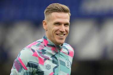 Luton Town 'dan Thomas Kaminski, 27 Ocak 202 tarihinde İngiltere' nin Liverpool kentinde oynanan dördüncü tur müsabaka Everton Luton Town maçından önce ısınıyor.