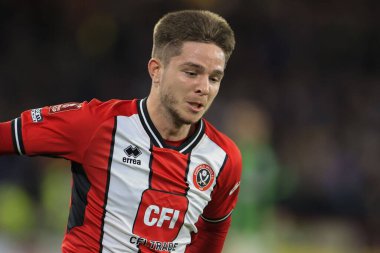 Sheffield United takımından James McAtee, Birleşik Krallık 'ın Sheffield Lane şehrinde oynanan dördüncü tur karşılaşmasında Sheffield United ve Hove Albion' a karşı oynamıştır.