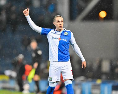 Blackburn Rovers 'dan Arnr Sigursson, Birleşik Krallık' ın Blackburn kentinde oynanan dördüncü tur karşılaşmasında Blackburn Rovers 'a karşı Wrexham maçında, 29 Ocak 2024
