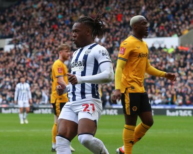 Batı Bromwich Albion 'dan Brandon Thomas-Asante, 28 Ocak 202' de Birleşik Krallık 'ta The Hawthorns, West Bromwich, Birleşik Krallık' ta oynanan dördüncü tur müsabaka Batı Bromwich Albion-Wolverhampton Wanderers karşılaşmasında gol şansını kaçırmaya tepki gösterdi.