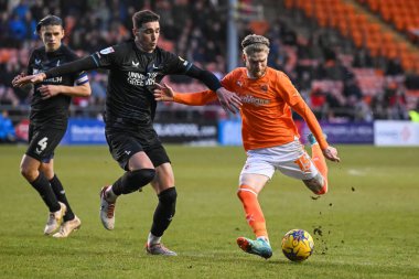 Blackpool takımından Hayden Coulson, 27 Ocak 202 'de Bloomfield Road, Blackpool' da oynanan Blackpool - Charlton Atletizm maçında gol atarken görülüyor.