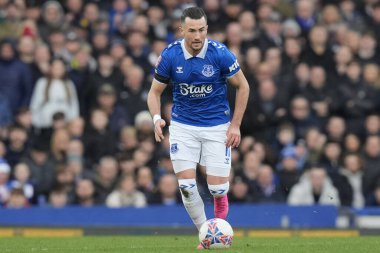 Everton 'dan Jack Harrison, Birleşik Krallık' ın Liverpool şehrindeki Goodison Park 'ta oynanan dördüncü tur karşılaşmasında Everton' a karşı Luton Town, 27 Ocak 202