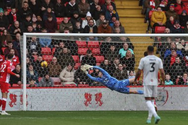 Exeter City 'den Reece Cole, 27 Ocak 202' de İngiltere 'nin Oakwell kentinde oynanan Sky Bet 1 maçında Barnsley - Exeter City maçında 0-2 berabere kaldı.