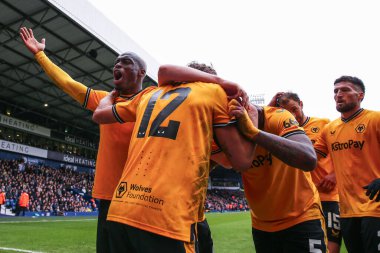 Wolverhampton Wanderers takımından Toti Gomes, 28 Ocak 202 'de Birleşik Krallık' ın başkenti West Bromwich 'te oynanan dördüncü tur müsabaka Batı Bromwich Albion-Wolverhampton Wanderers karşılaşmasında takımının 0-2 kazanma golünü kutluyor.