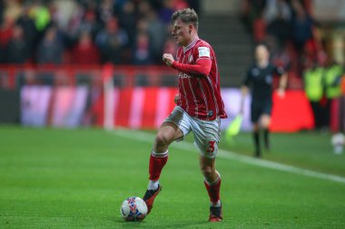 Bristol City 'den Cameron Pring, Birleşik Krallık' ın Bristol şehrinde oynanan dördüncü tur Bristol City - Nottingham Ormanı karşılaşmasında topla birlikte ilerliyor.