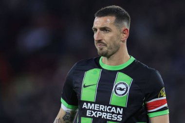 Brighton & Hove Albion takımından Lewis Dunk, Birleşik Krallık 'ın Sheffield Lane şehrinde oynanan dördüncü tur karşılaşmasında Sheffield United ve Hove Albion' a karşı oynamıştır.