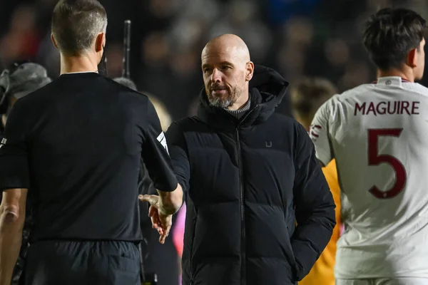 Erik Ten Hag Manager Manchester United Shakes Match Officials Hand — Stock Photo, Image