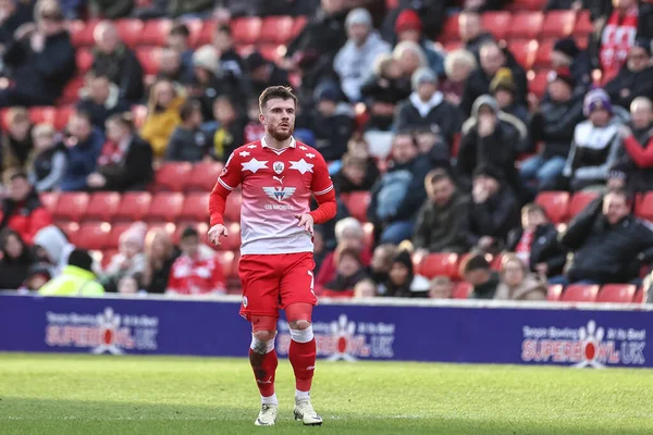 Barnsley 'den Nicky Cadden 27 Ocak 202' de Oakwell, Barnsley, İngiltere 'de oynanan Sky Bet Ligi 1 karşılaşmasında Barnsley ile Exeter City karşı karşıya geldi.