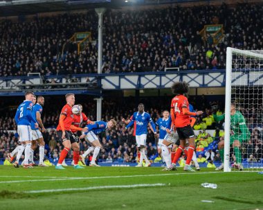 Luton Town 'dan Cauley Woodrow, 27 Ocak 202 tarihinde Goodison Park, Liverpool' da oynanan dördüncü tur müsabakasında Luton Town 'a karşı oynanan Emirates FA Kupası karşılaşmasında topu 1-2 Luton Town' a attı.