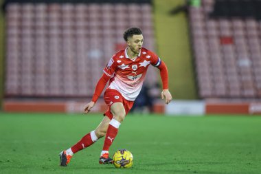 Barnsley 'den Jordan Williams, 27 Ocak 202' de Oakwell, Barnsley, İngiltere 'de oynanan Sky Bet 1 karşılaşmasında topu aldı.