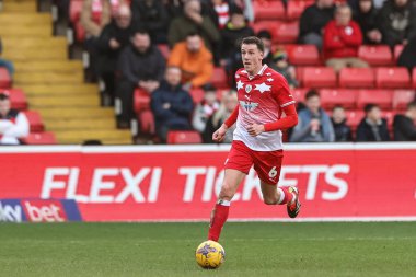Barnsley 'li Mal de Gevigney, 27 Ocak 2024' te İngiltere 'nin Oakwell kentinde oynanan Sky Bet 1 maçında topu aldı.