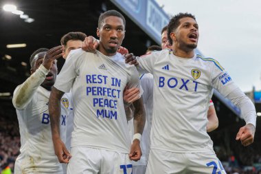 Leeds United 'dan Jaidon Anthony, annesine verdiği mesajla golünü kutluyor. Annesine, 