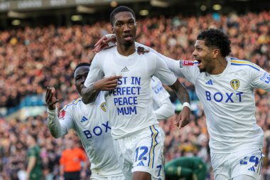 Leeds United 'dan Jaidon Anthony, annesine verdiği mesajla golünü kutluyor. Annesine, 