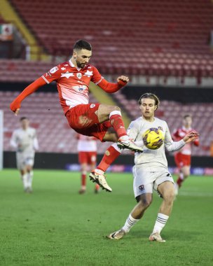 Barnsley 'den Adam Phillips 27 Ocak 202' de İngiltere 'nin Oakwell kentinde oynanan Sky Bet 1 karşılaşmasında Barnsley ile Exeter City karşı karşıya.