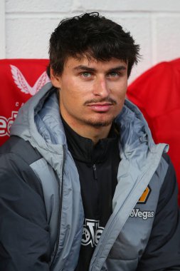 Wolverhampton Wanderers takımından Hugo Bueno, 28 Ocak 202 'de Birleşik Krallık' ın başkenti Hawthorns 'ta oynanan dördüncü tur karşılaşmasında Batı Bromwich Albion, Wolverhampton Wanderers' a karşı.