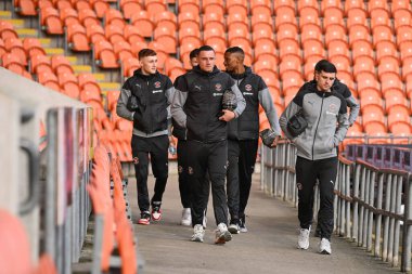 Blackpool oyuncuları 27 Ocak 202 'de Bloomfield Road, Blackpool' da oynanan Blackpool - Charlton Athletic karşılaşması öncesinde geldiler.