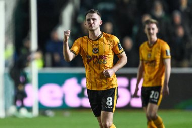 Newport County 'den Bryn Morris, 28 Ocak 202' de İngiltere 'nin Newport kentinde oynanan dördüncü tur müsabaka Newport County - Manchester United karşılaşmasında 1-2' lik galibiyetini kutluyor.