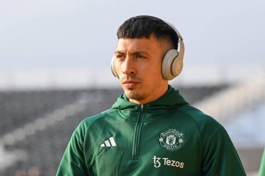 Manchester United takımından Lisandro Martnez, Birleşik Krallık 'ın Newport şehrinde oynanan ve 28 Ocak 2024 tarihinde oynanan 4.