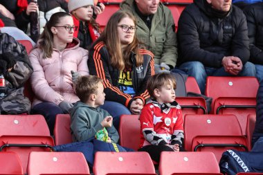 Barnsley taraftarları 27 Ocak 202 'de Oakwell, Barnsley, İngiltere' de oynanan Sky Bet 1 karşılaşmasında Barnsley ile Exeter City karşı karşıya geldiler.