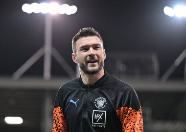 Blackpool 'dan Richard O' Donnell, Bristol Street Motors Quarter Final Maçı 'nda Bloomfield Road, Blackpool, Birleşik Krallık, 30 Ocak 202' de Blackpool 'da Bolton Wanderers' a karşı ısınıyor.