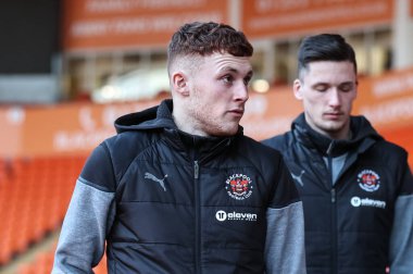 Blackpool 'dan Sonny Carey, 30 Ocak 202' de İngiltere, Blackpool 'daki Bloomfield Road' da oynanan Blackpool-Bolton Wanderers maçında Bristol Street Motors çeyrek final maçına geldi.