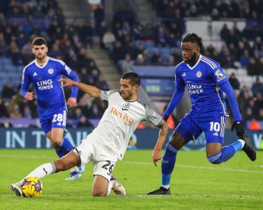 Swansea City 'den Kyle Naughton 30 Ocak 202' de King Power Stadyumu 'nda Leicester City ile Swansea City arasındaki Gökyüzü İddia Şampiyonası maçında hareket halinde.