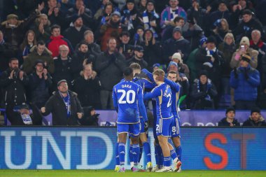 Leicester City 'den Yunus Akgn, 30 Ocak 2024' te King Power Stadyumu 'nda Leicester City ile Swansea City arasındaki Sky Bet Şampiyonası maçında 3-0' lık galibiyetini kutluyor.