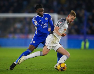 Leicester City 'den Stephy Mavididi, 30 Ocak 202' de King Power Stadyumu 'nda Leicester City ile Swansea City arasındaki Sky Bet Şampiyonası maçında Swansea City' den Harry Darling 'e faul yaptı.