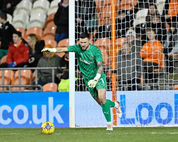 Blackpool 'dan Richard O' Donnell, 30 Ocak 202 'de Bloomfield Road, Blackpool' da oynanan Blackpool-Bolton Wanderers maçında Bristol Street Motors 'un çeyrek final maçında gol attı.