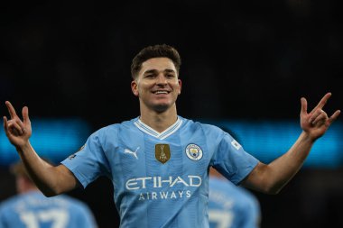 Manchester City 'den Julin Ivarez, 31 Ocak 2024 tarihinde Etihad Stadyumu' nda oynanan Premier League maçında 1-0 'lık galibiyet golünü kutluyor.
