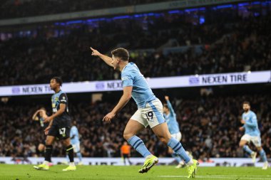 Manchester City 'den Julin Ivarez, 31 Ocak 2024 tarihinde Etihad Stadyumu' nda oynanan Premier League maçında 2-0 'lık galibiyet golünü kutluyor.