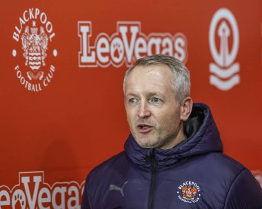 Neil Critchley, Bristol Street Motors Şampiyonası çeyrek final maçında Blackpool 'un koçu Bolton Wanderers' a karşı Bloomfield Road, Blackpool, İngiltere, 30 Ocak 202