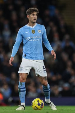 Manchester City 'den John Stones Premier League maçında topla Manchester City ile Burnley arasında Etihad Stadyumu, Manchester, İngiltere' de 31 Ocak 202